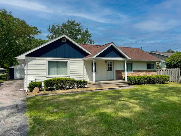 $179,900 | 1197 Heavenridge Road East, Essexville, MI 48732
