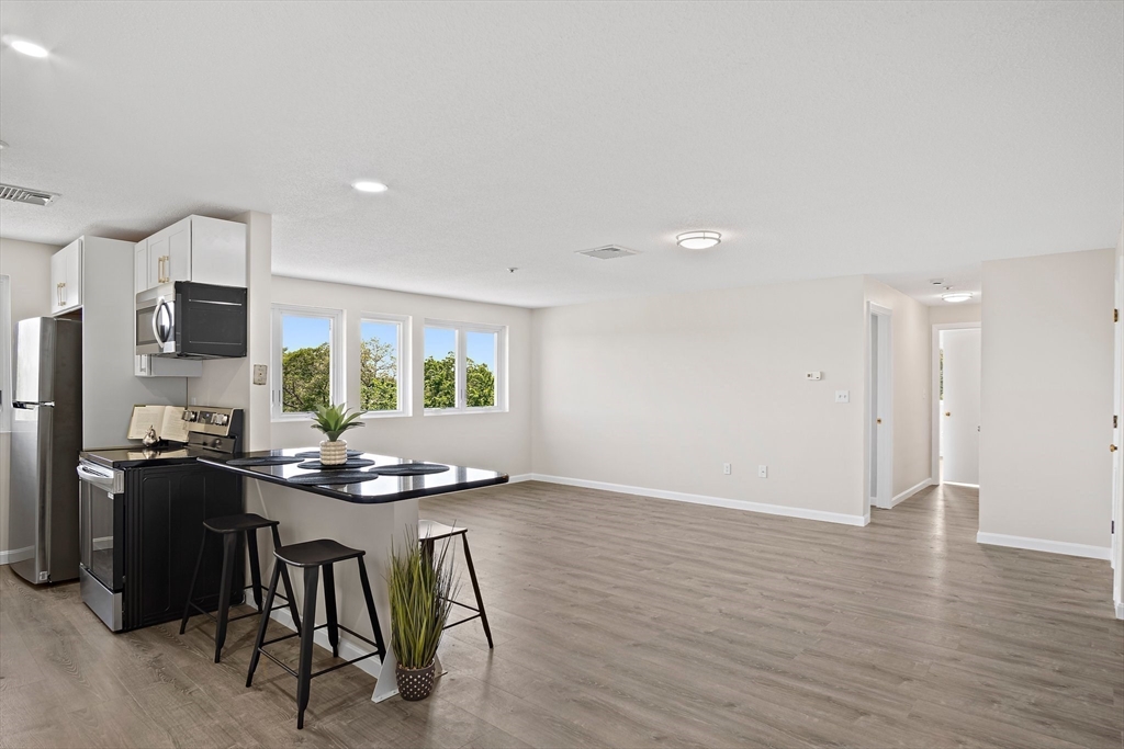 36 Dunham Road, Unit 309 Beverly, MA 01915 - Photo 2 of 34 Gallery Image 2
