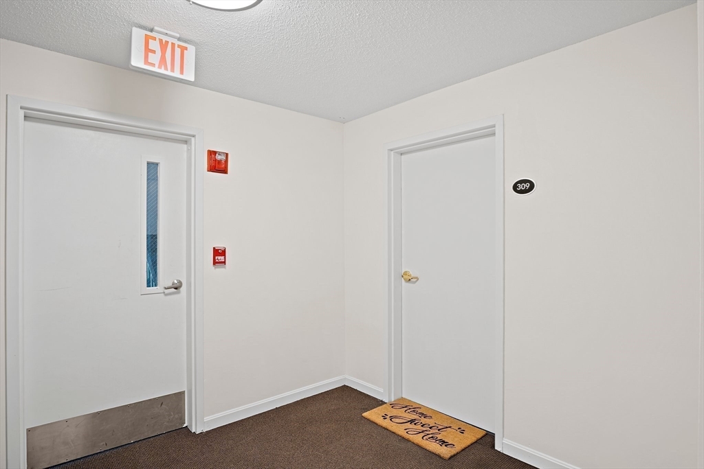 36 Dunham Road, Unit 309 Beverly, MA 01915 - Photo 27 of 34 Gallery Image 27