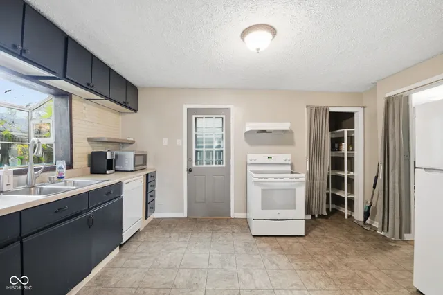 $158,000 | 9 Dixie Drive, Anderson, IN 46016