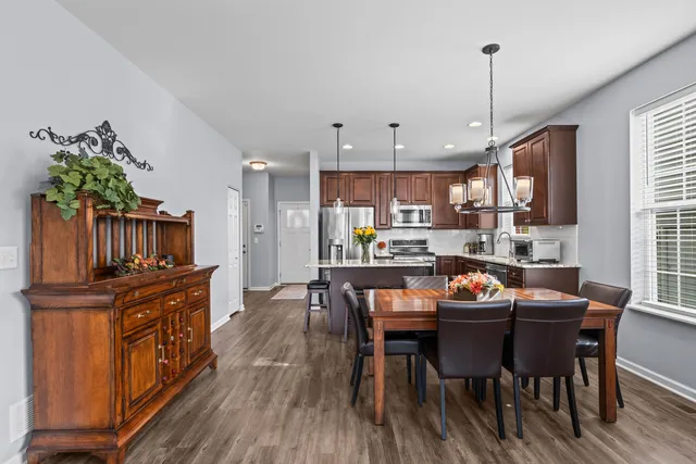 $425,000 | 460 Mahogany Drive, Algonquin, IL 60102