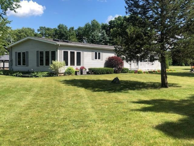 221 South Patterson Road Wayland, MI 49348 - Photo 4 of 61 IMG_3528