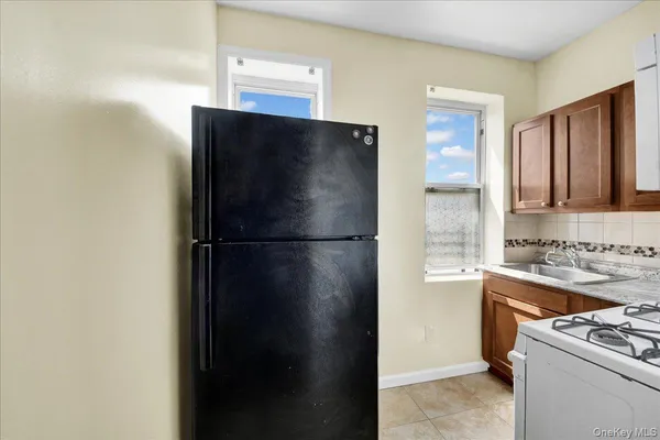 $1,550 | 1129 East 221st Street, Unit 3 | Williamsbridge