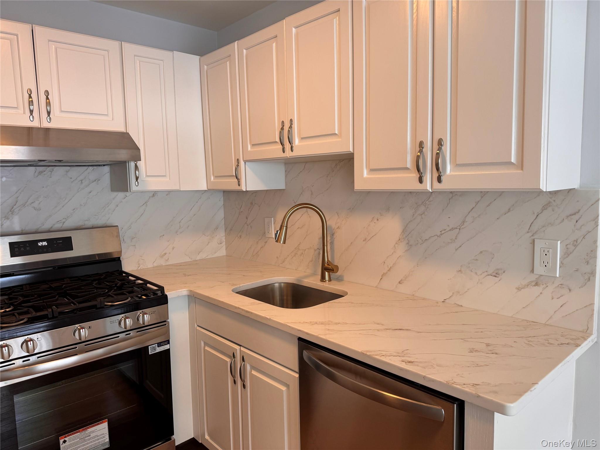 197 Ramapo Road, Unit G Garnerville, NY 10923 - Photo 5 of 17