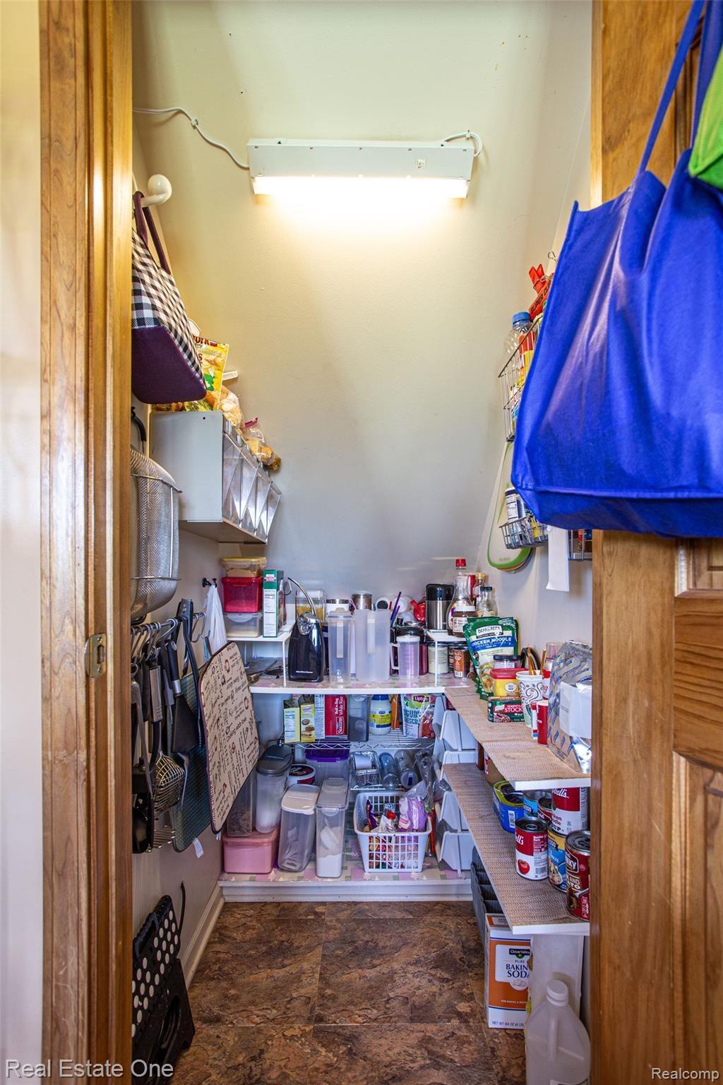 22695 Otter Road New Boston, MI 48164 - Photo 12 of 37 -14.jpg