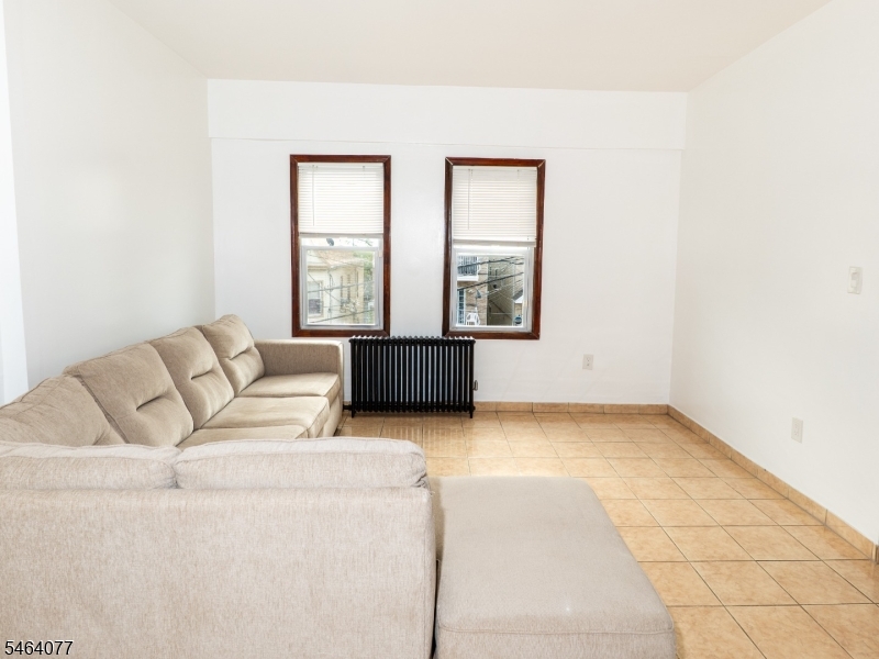 357 Ridgewood Avenue Newark, NJ 07112 - Photo 9 of 33 Gallery Image 9