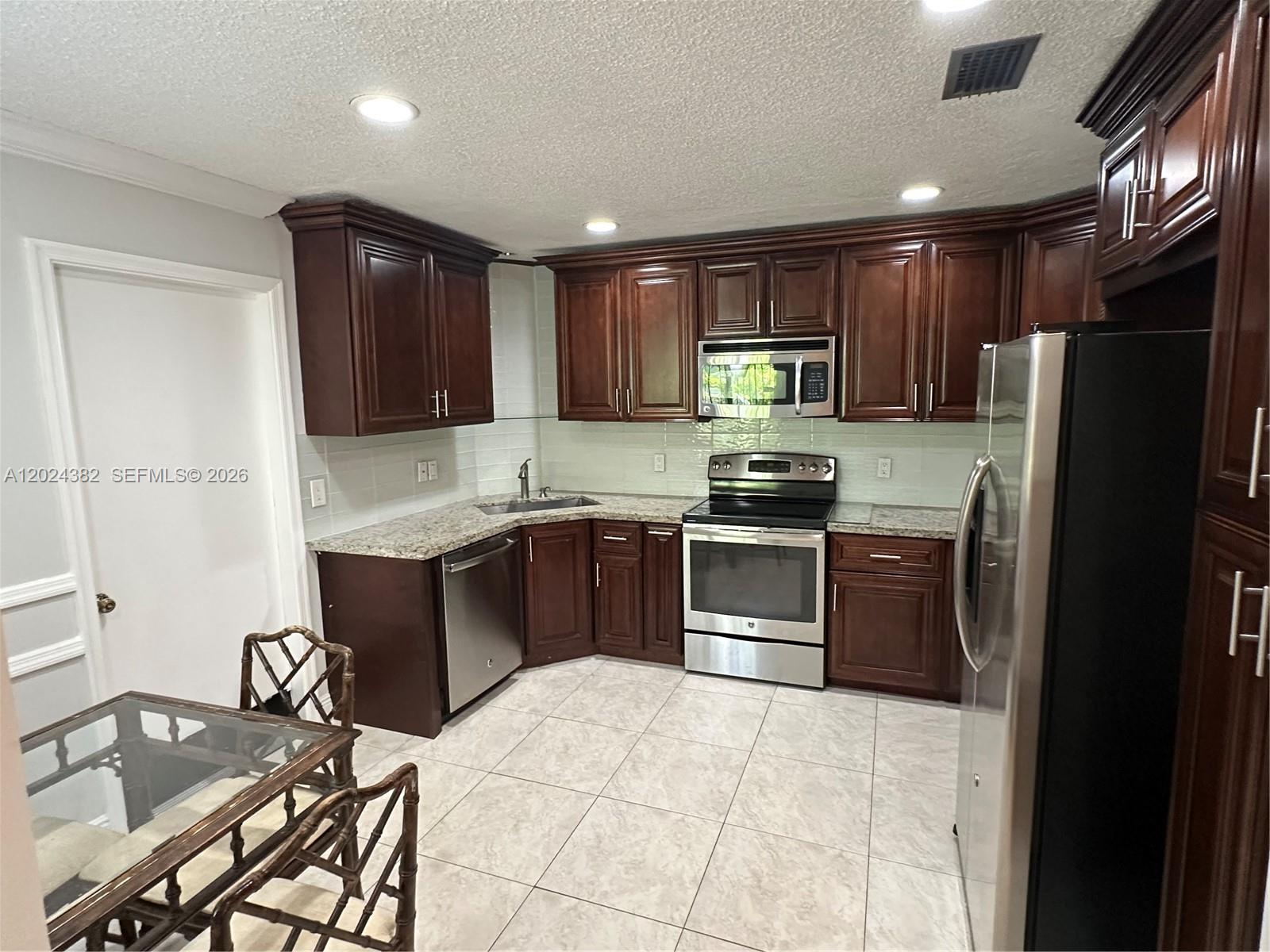 23228 Fountain View Drive, Unit D Boca Raton, FL 33433 - Photo 7 of 26