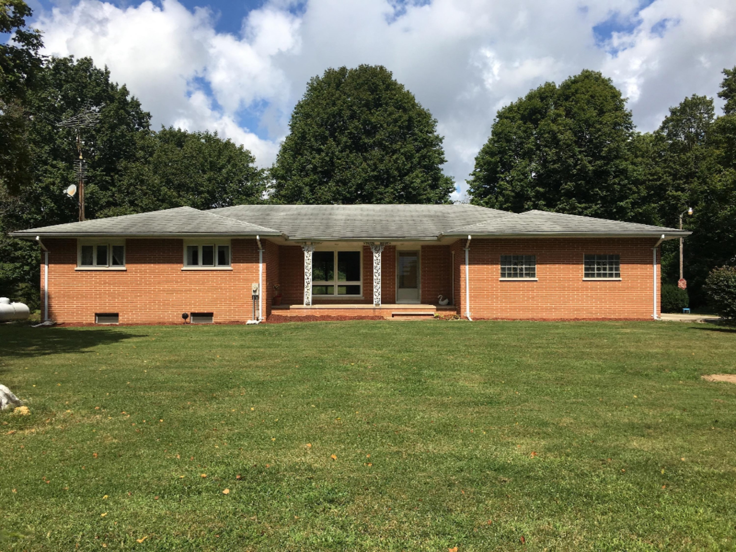 3085 East Snow Road Berrien Springs, MI 49103 - Photo 1 of 53 IMG_3837