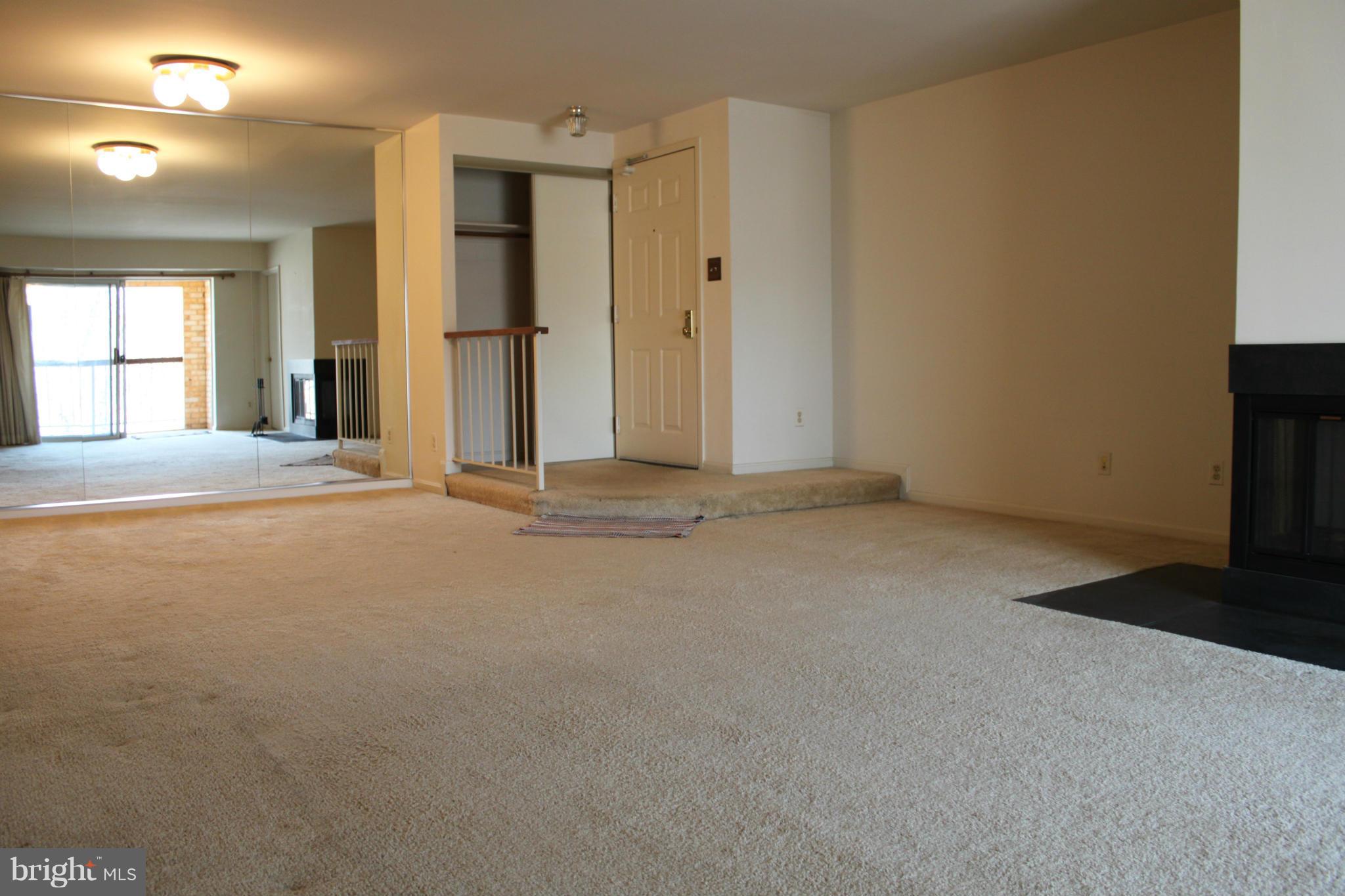 5922 Cove Landing Road, Unit 303 Burke, VA 22015 - Photo 12 of 17 Family Room