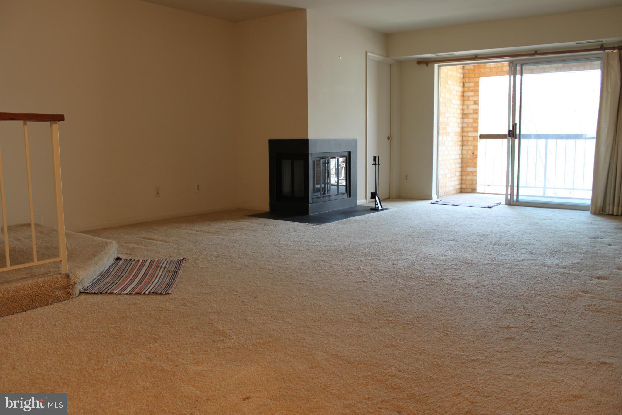 5922 Cove Landing Road, Unit 303 Burke, VA 22015 - Photo 10 of 17 Family Room