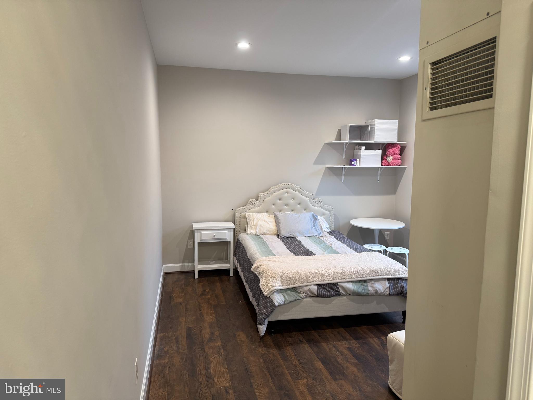 333 2nd Street Northeast, Unit 305 Washington, DC 20002 - Photo 3 of 17