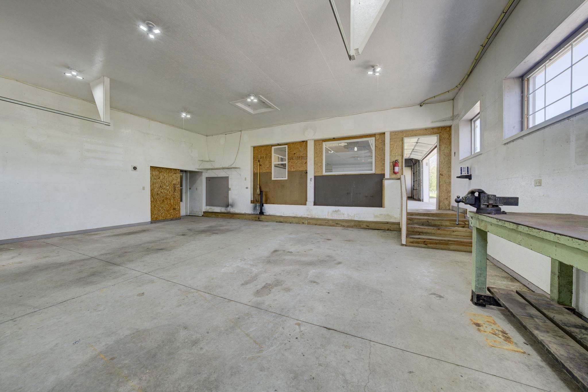 2072 East Potter Road Traverse City, MI 49696 - Photo 32 of 47