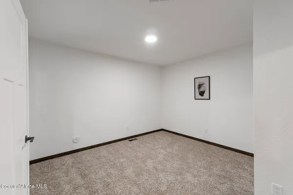 $534,900 | 936 East Valley Street South, Oldtown, ID 83822