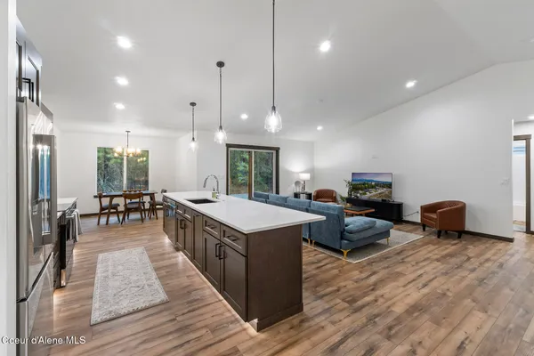 $534,900 | 936 East Valley Street South, Oldtown, ID 83822