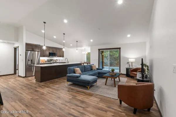 $534,900 | 936 East Valley Street South, Oldtown, ID 83822