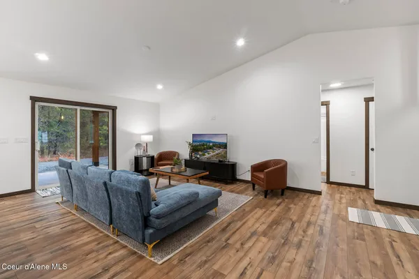 $534,900 | 936 East Valley Street South, Oldtown, ID 83822