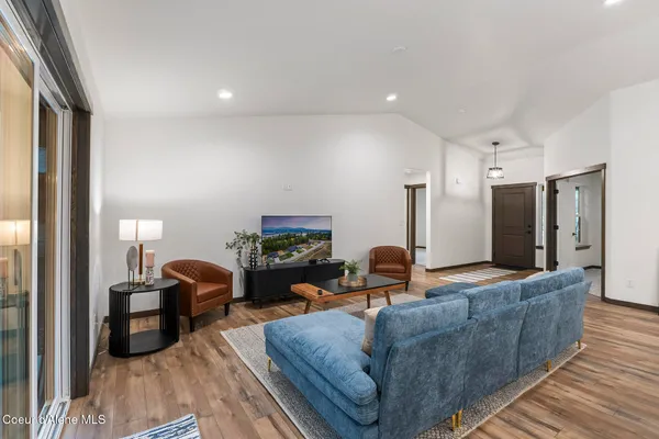 $534,900 | 936 East Valley Street South, Oldtown, ID 83822