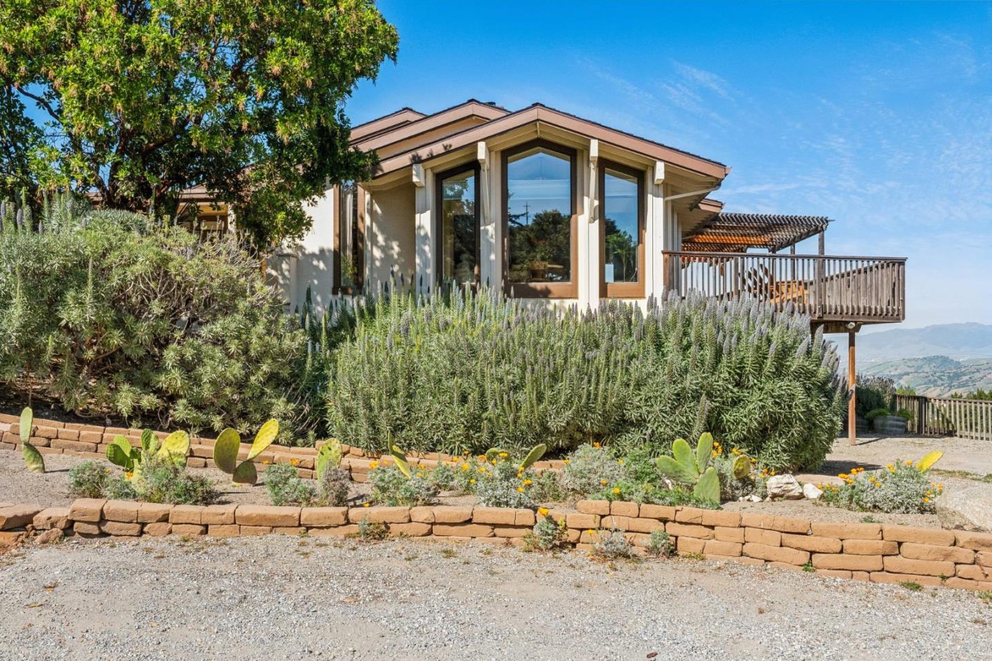 26245 Rinconada Drive Carmel Valley, CA 93924 - Photo 2 of 19
