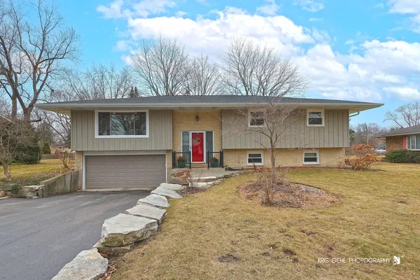 $4,000 | 15417 West Fair Lane, Libertyville, IL 60048