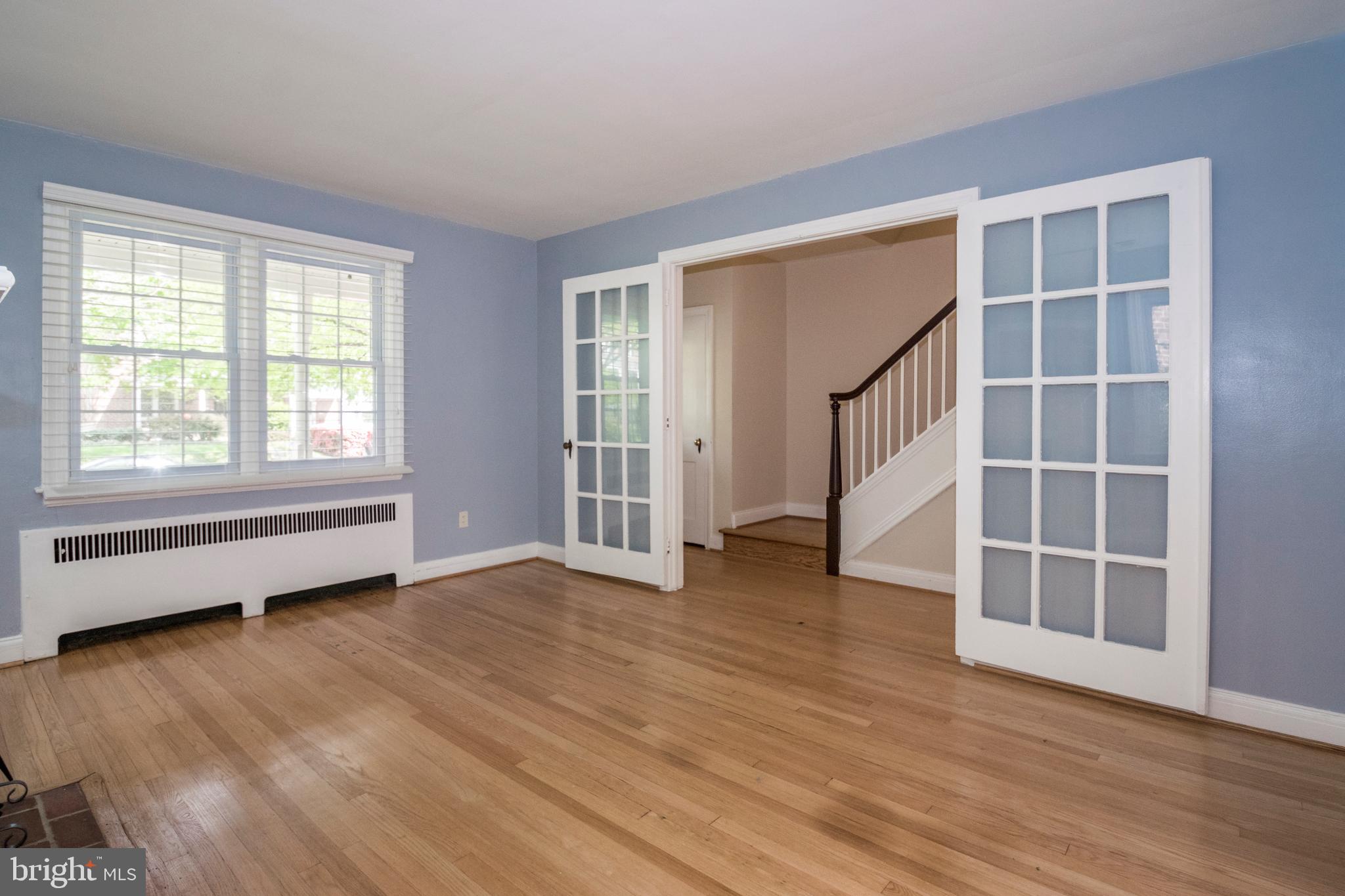 3712 Ednor Road Baltimore, MD 21218 - Photo 3 of 40 Living room