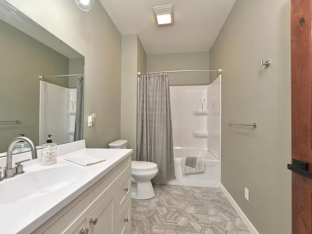 $1,150,000 | 35221 County Road 238, Deer River, MN 56636