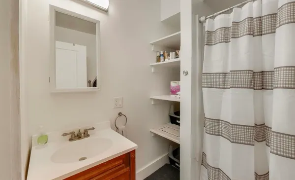 $1,800 | 3248 South Paulina Street, Unit 1, Chicago, IL 60608