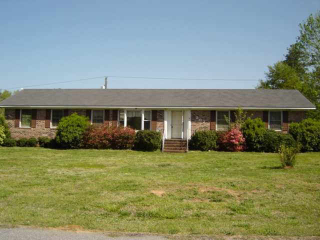 307 Woodfield Road Belton, SC 29627 - Photo 1 of 6 Gallery Image 1
