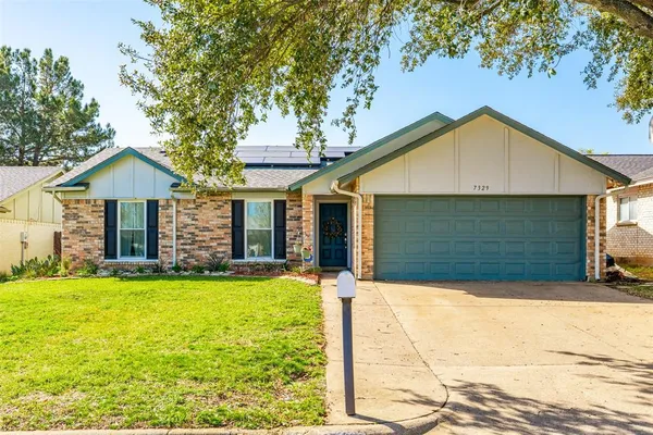 $2,200 | 7329 Southridge Trail, Fort Worth, TX 76133
