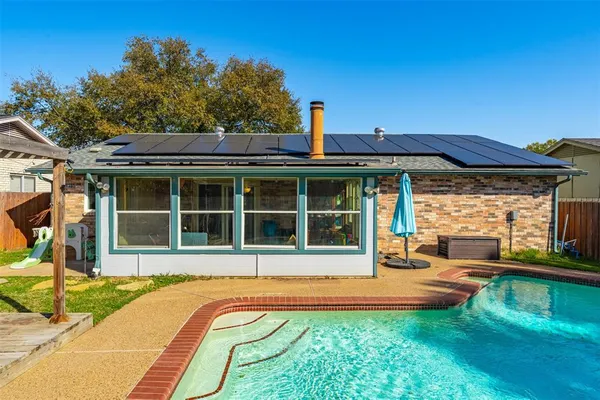 $2,200 | 7329 Southridge Trail, Fort Worth, TX 76133