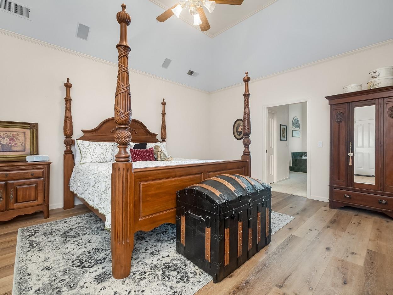 602 Fallbrook Avenue Clovis, CA 93611 - Photo 23 of 51 a view of living room with furniture and a rug