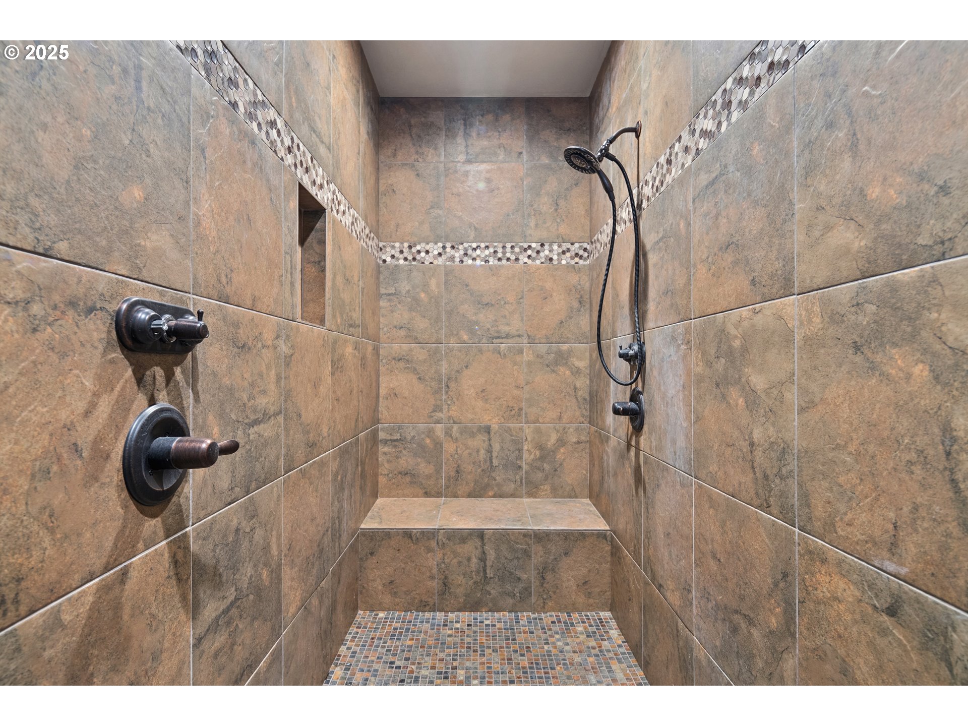 57214 East Marmot Road Sandy, OR 97055 - Photo 18 of 48 a bathroom with a shower