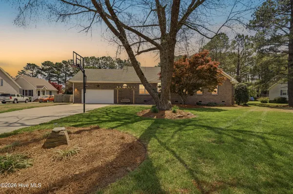 $584,900 | 147 North Point Boulevard, Moyock, NC 27958