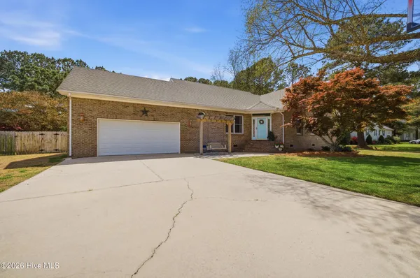 $584,900 | 147 North Point Boulevard, Moyock, NC 27958