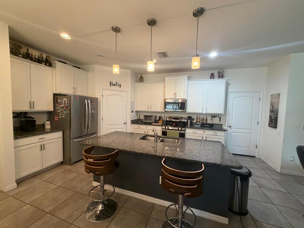 6305 Sunsail Place Apollo Beach, FL 33572 - Photo 7 of 28