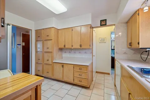 $749,000 | 152 Haypath Road, Old Bethpage, NY 11804