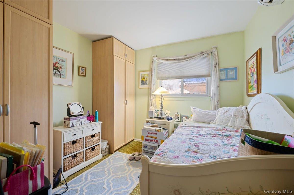 152 Haypath Road Old Bethpage, NY 11804 - Photo 19 of 31