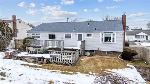 $749,000 | 152 Haypath Road, Old Bethpage, NY 11804