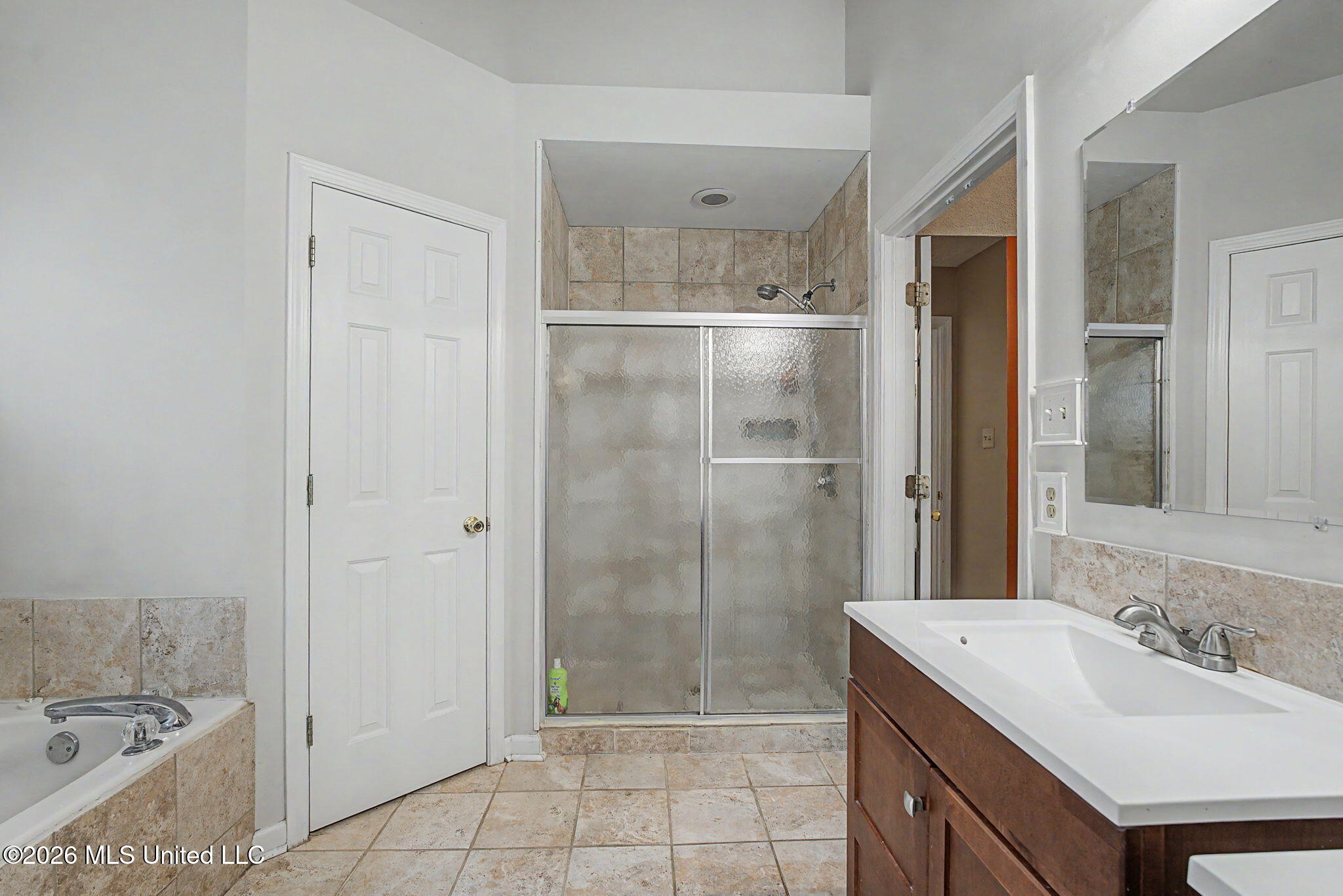 7392 Wendy Way Walls, MS 38680 - Photo 13 of 32 19-web-or-mls-7392 Wendy Way-18