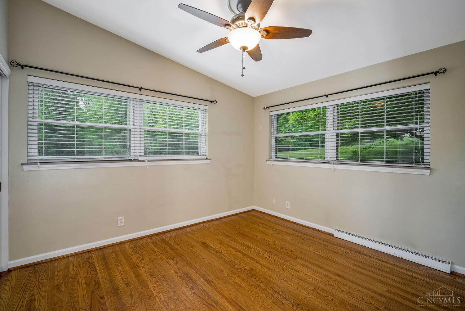 9960 Daly Road Cincinnati, OH 45231 - Photo 18 of 39 Bedroom 1