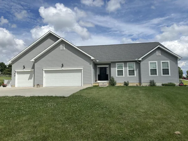 $675,000 | 2434 Pickerington Road, Carroll, OH 43112