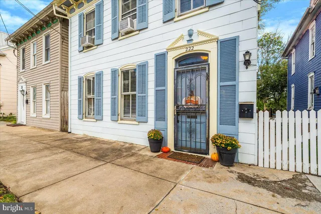 a view of a house with a outdoor space