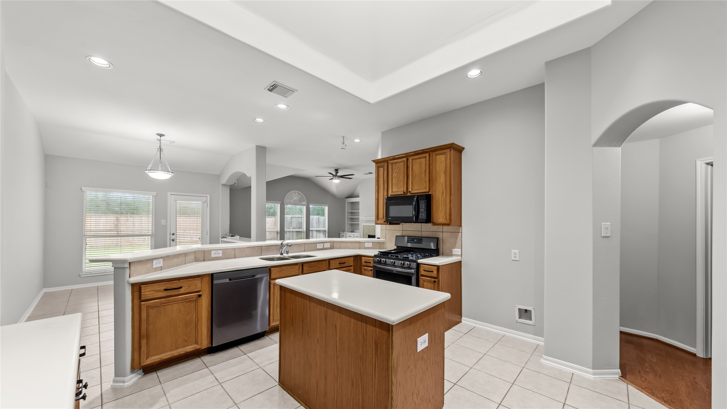1207 Walston Ridge Drive Spring, TX 77379 - Photo 16 of 42