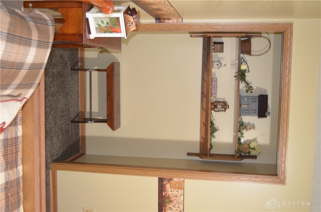 4290 Midfield Street Springfield, OH 45503 - Photo 23 of 51