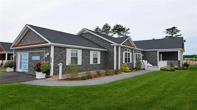 $1,110,166 | 639 South Shore Village Boulevard, Unit E30B, South Kingstown, RI 02879