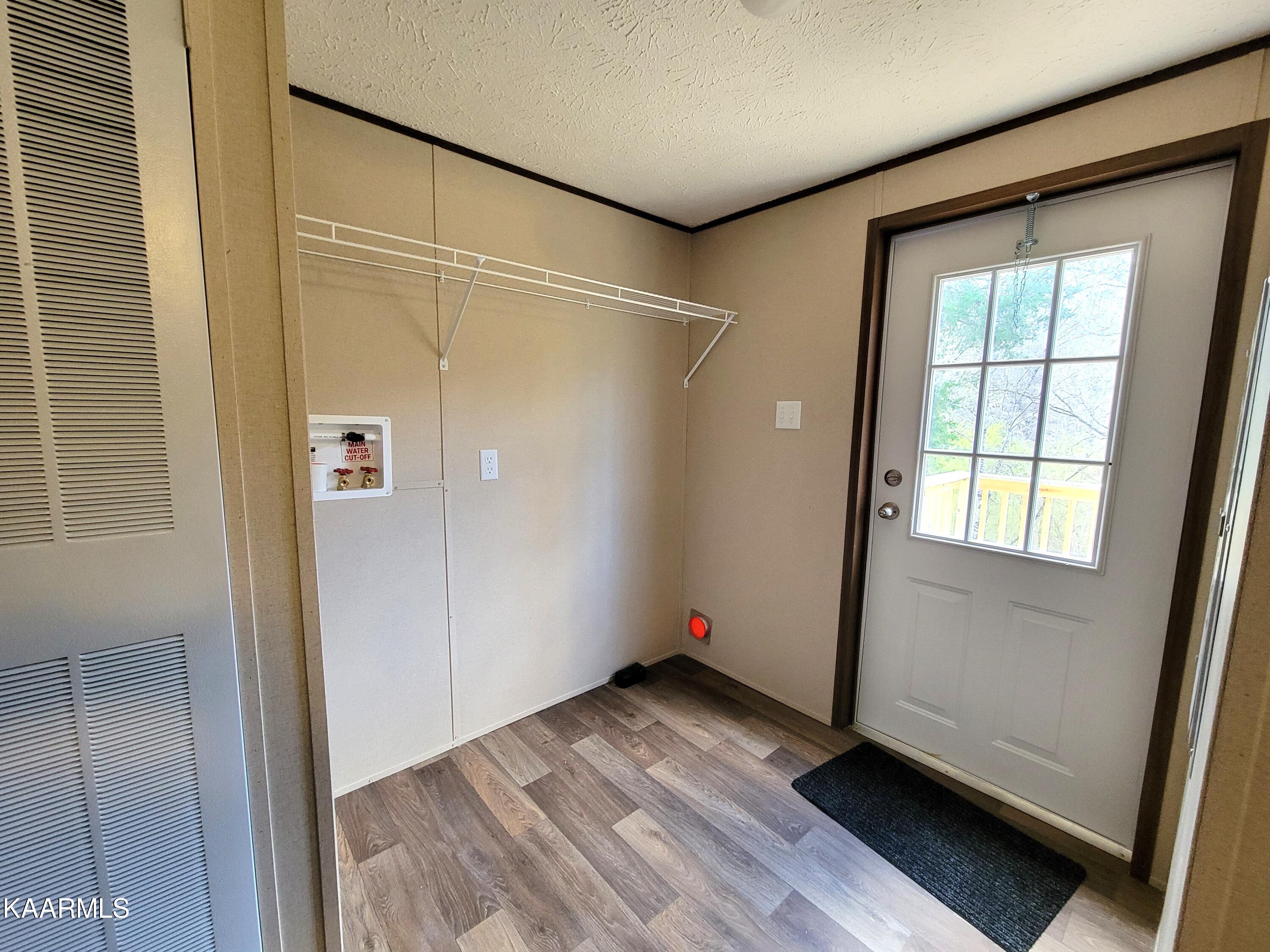 903 Offutt Road Clinton, TN 37716 - Photo 17 of 23 Laundry