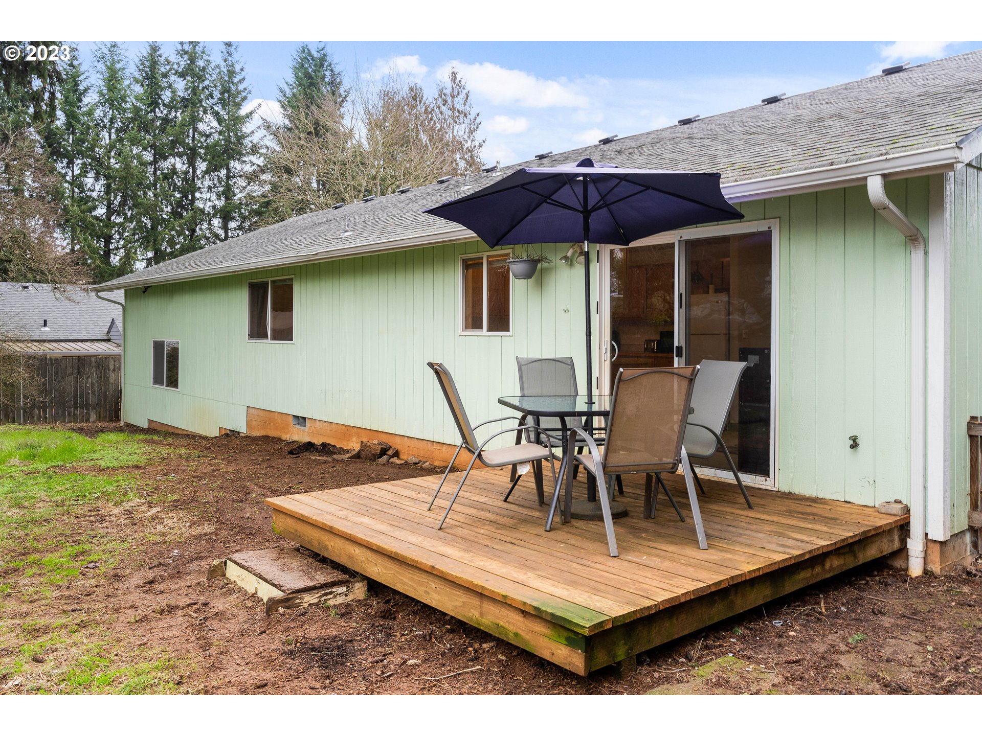 1484 Wiltsey Road Southeast Salem, OR 97306 - Photo 30 of 31 a view of a outdoor space with a patio