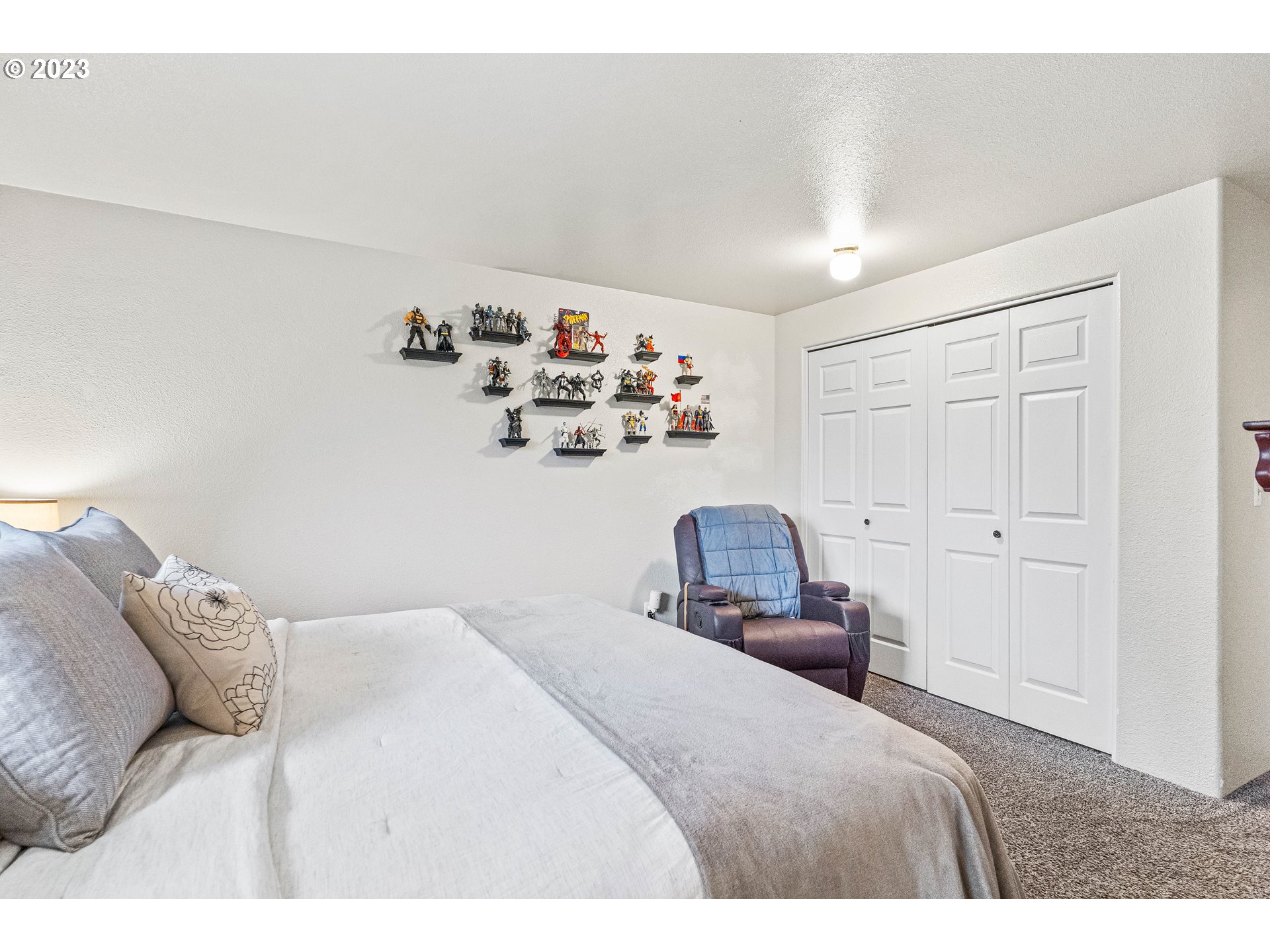 1484 Wiltsey Road Southeast Salem, OR 97306 - Photo 6 of 31 a bedroom with a bed and a window