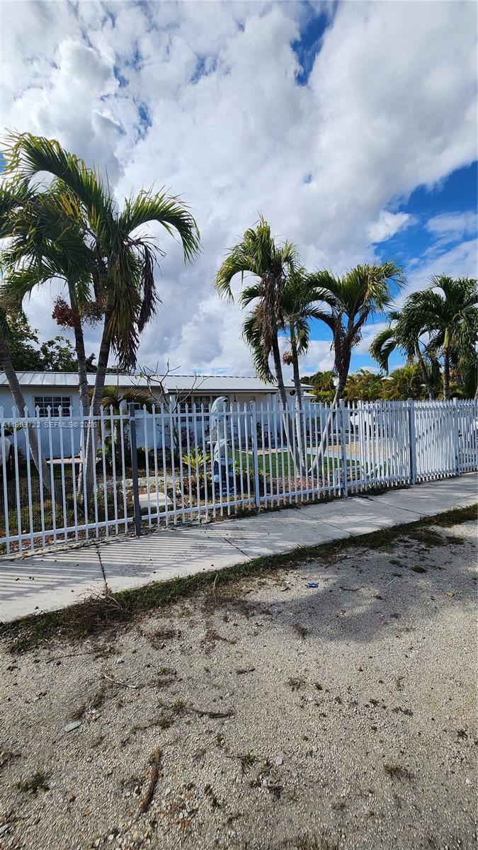 20022 Southwest 118th Avenue Miami, FL 33177 - Photo 23 of 23