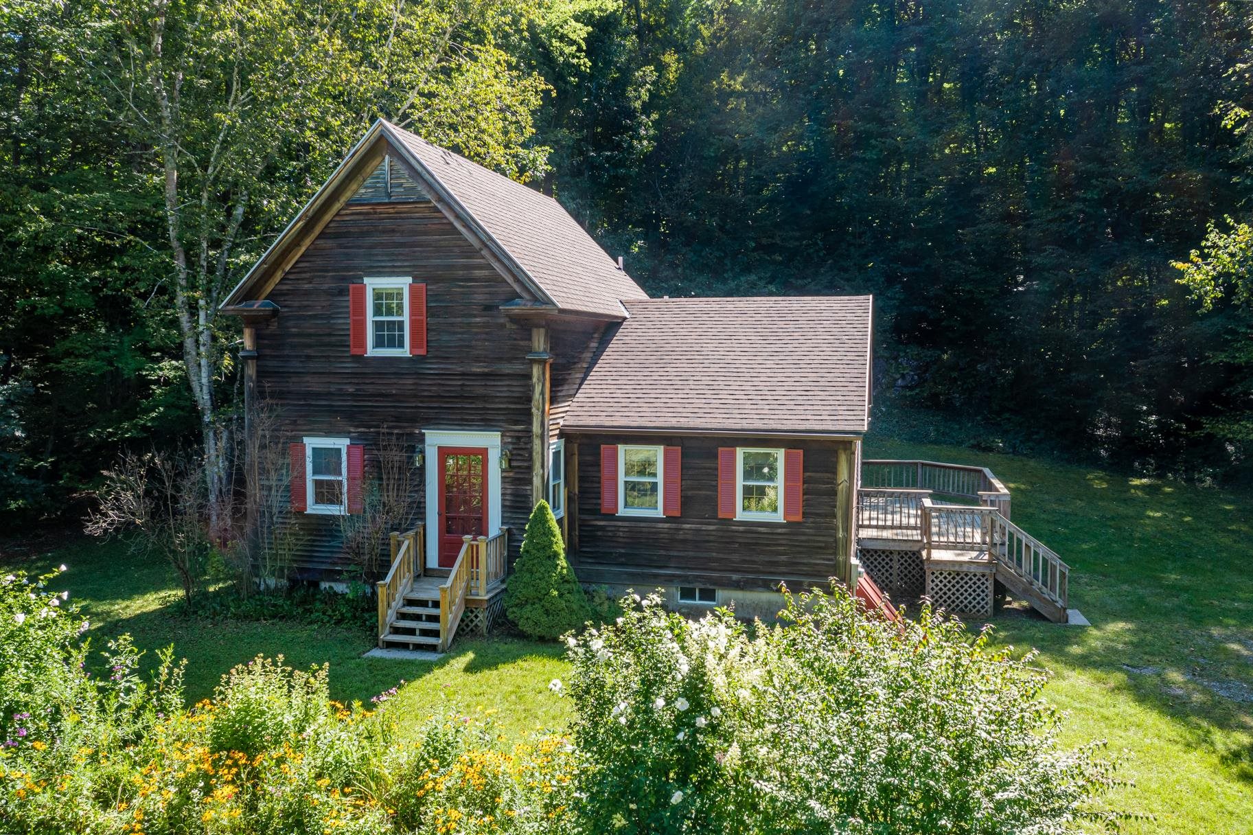 535 Dunlap Farm Road Sunderland, VT 05250 - Photo 2 of 14