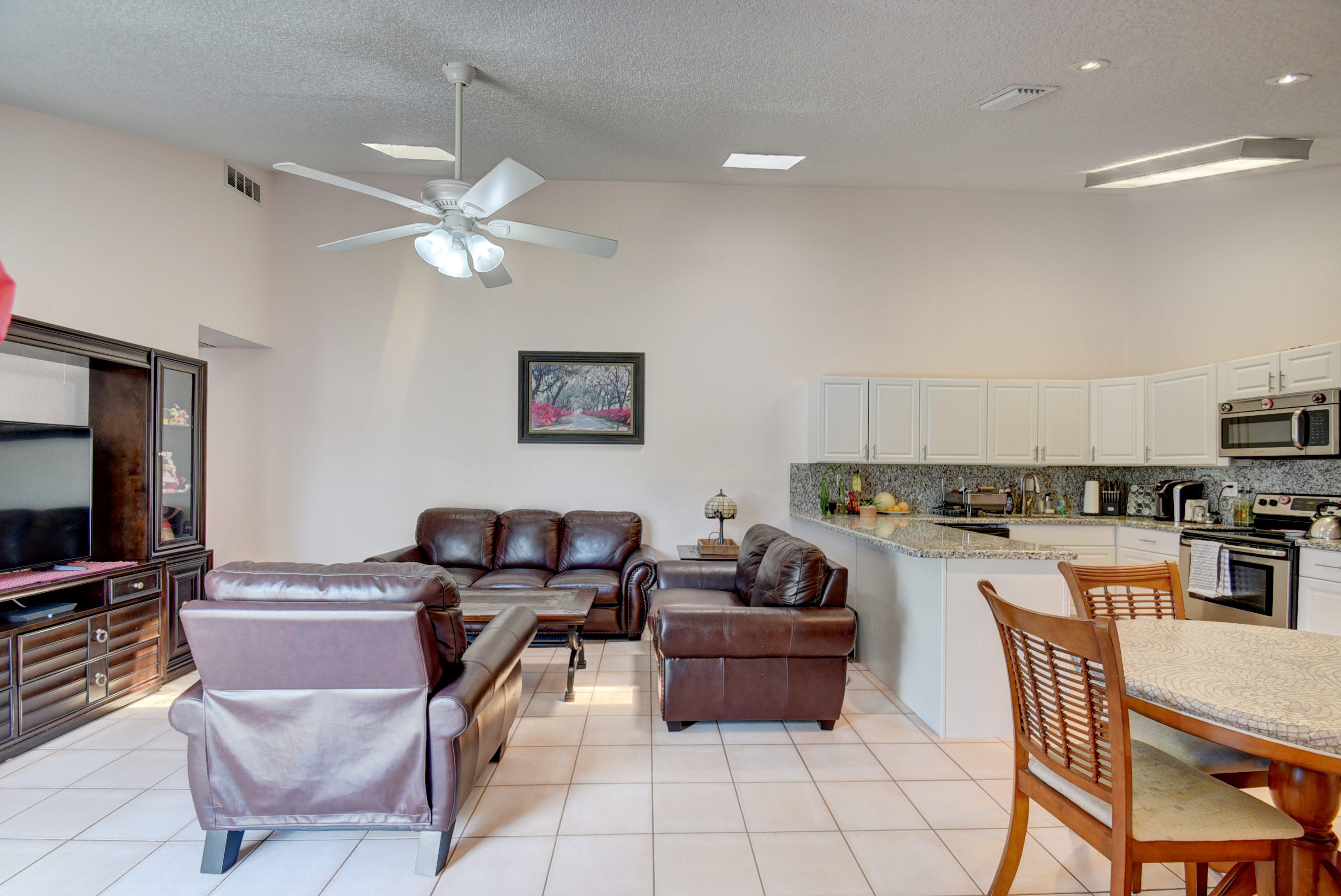 9842 Boca Gardens Trail, Unit B Boca Raton, FL 33496 - Photo 4 of 27 Great Room